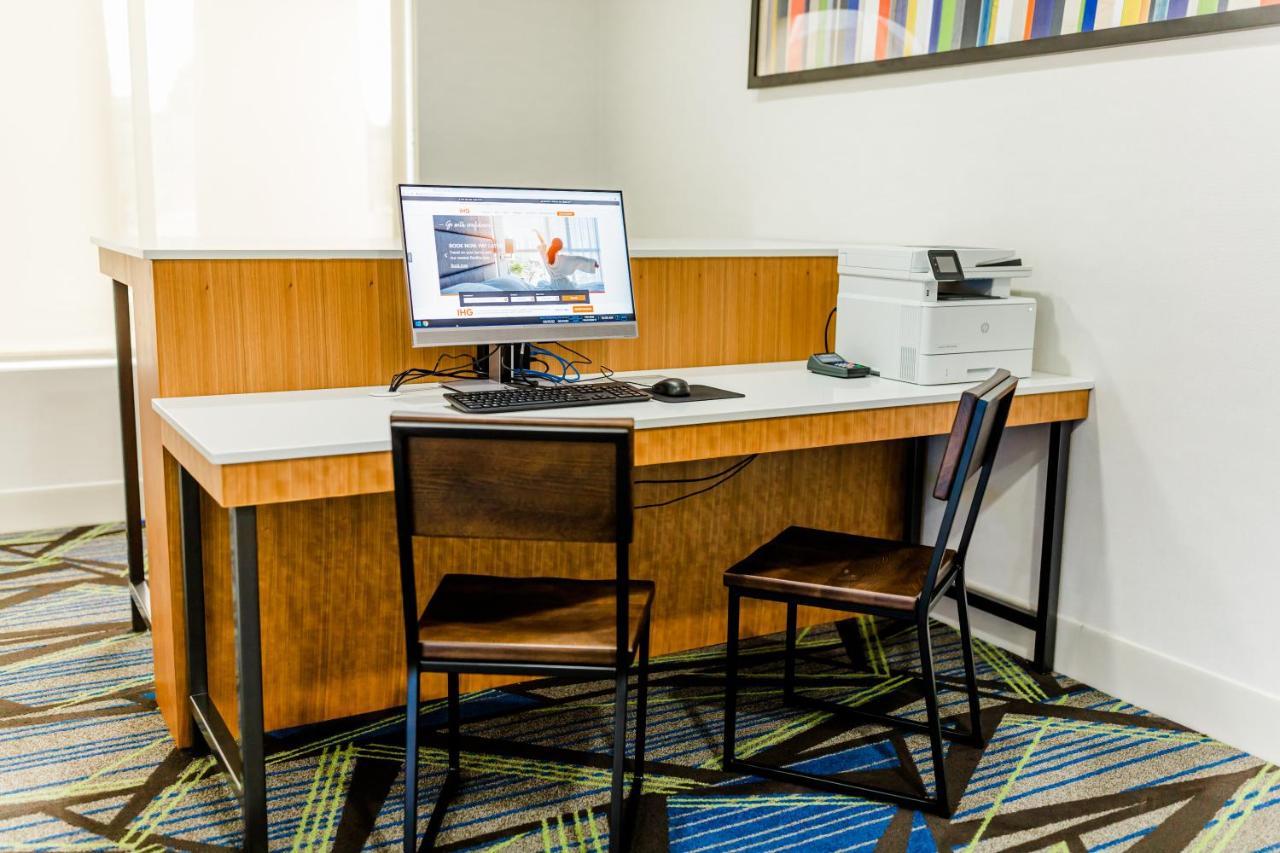 Holiday Inn Express - Andalusia By Ihg Eksteriør billede